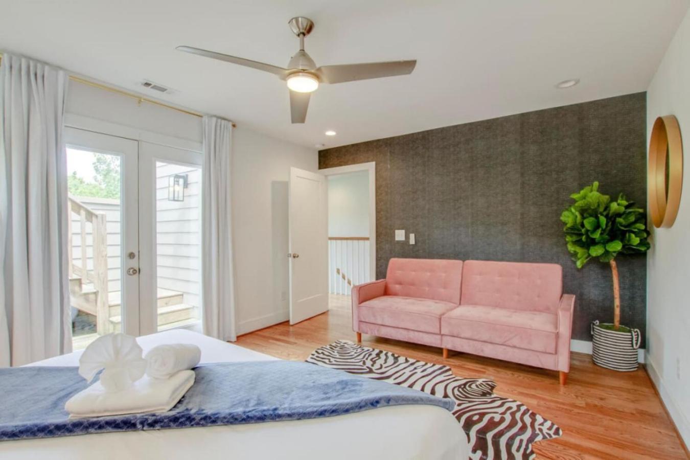 Howdy House New And Trendy With Rooftop Deck Nashville Dış mekan fotoğraf