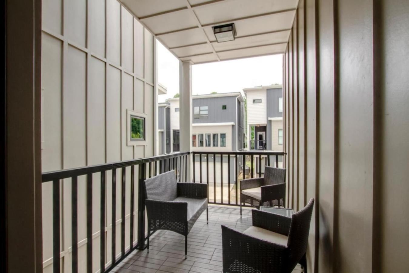Howdy House New And Trendy With Rooftop Deck Nashville Dış mekan fotoğraf