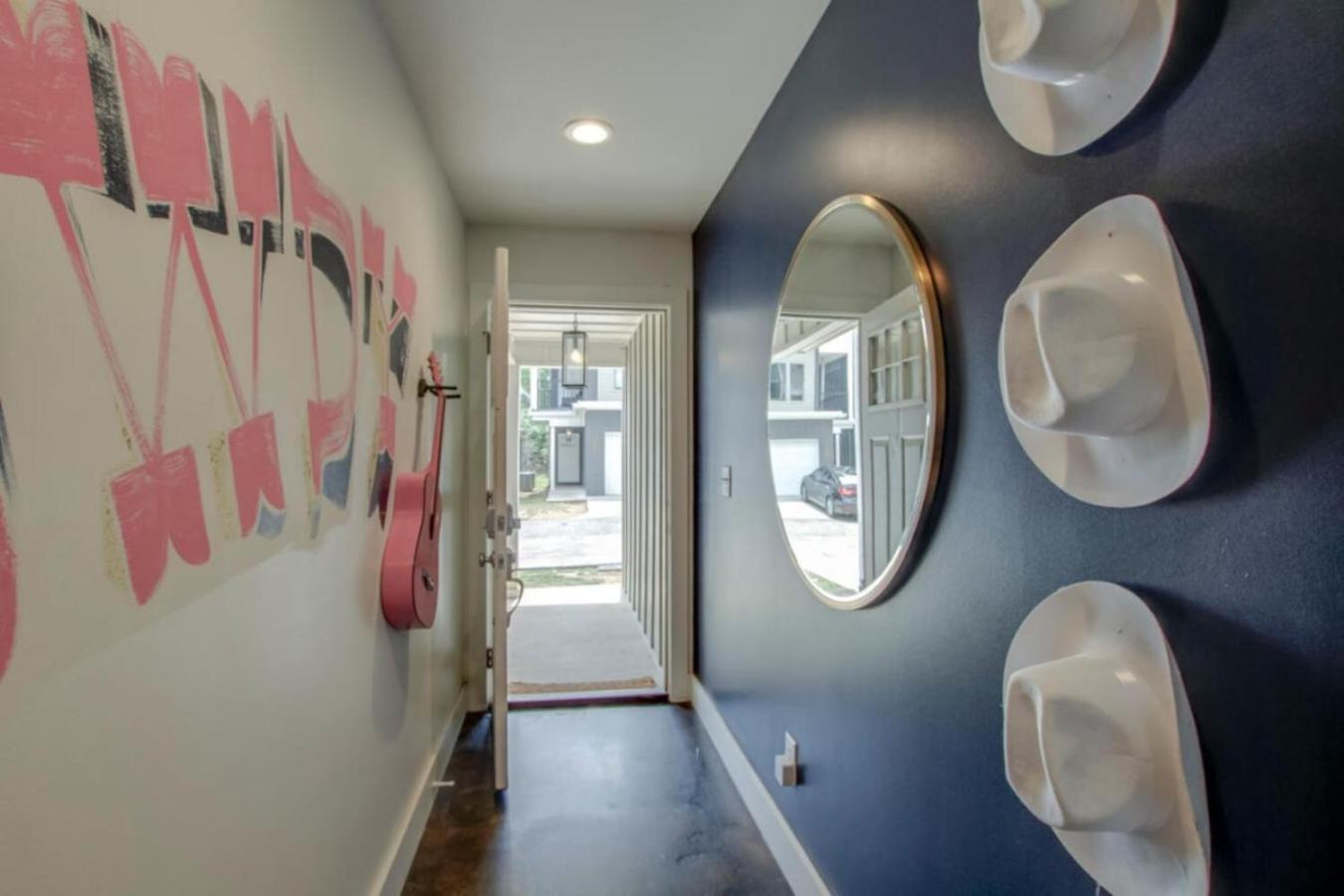 Howdy House New And Trendy With Rooftop Deck Nashville Dış mekan fotoğraf