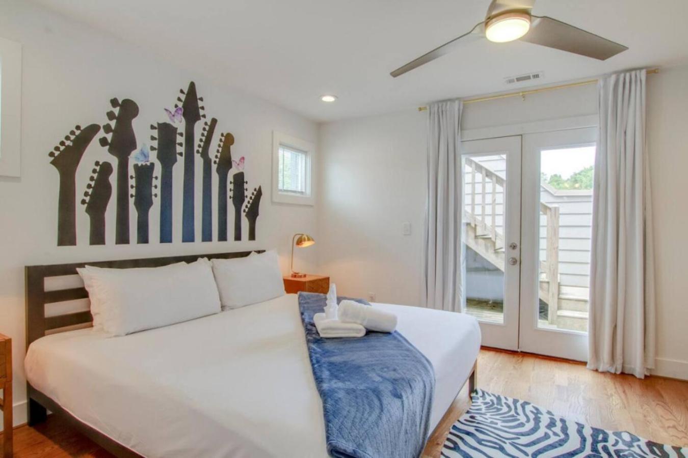 Howdy House New And Trendy With Rooftop Deck Nashville Dış mekan fotoğraf